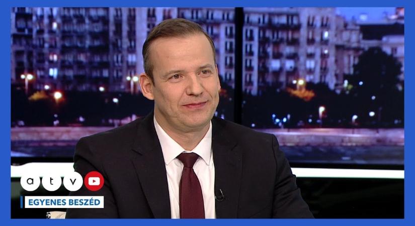 Toroczkai László Kiskunhalason ismerteti a Mi Hazánk Mozgalom programját