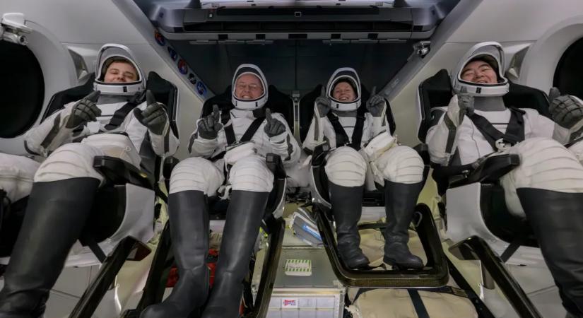 Váratlanul elfelejtett beszélni egy űrhajós, ezért kellett januárban hazahozni a Crew-11 teljes legénységét