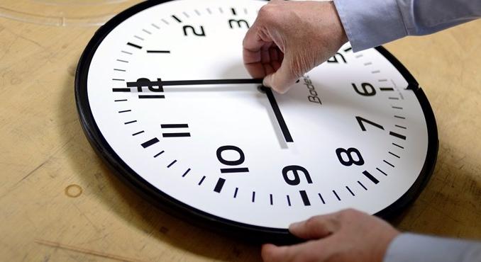 Vasárnap hajnalban átáll az idő
