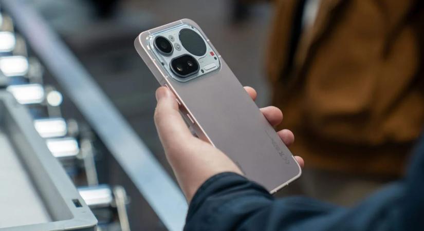 A Nothing Phone (4a) Prót viszik, mint a cukrot