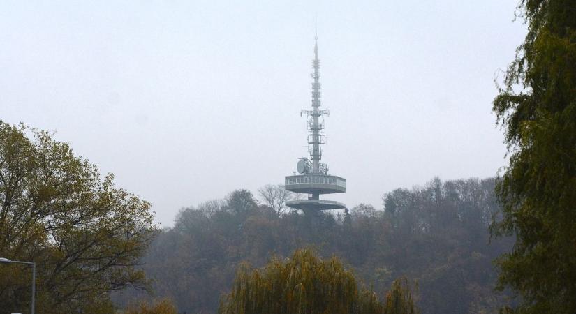 Szürke fátyol borul a tájra – de tartogat még meglepetést a holnapi idő
