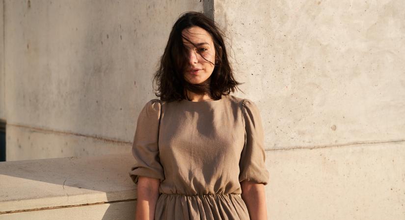 A pszichológia szerint ezt 7 dolgot áruja el rólad, ha visszafogott színeket hordasz