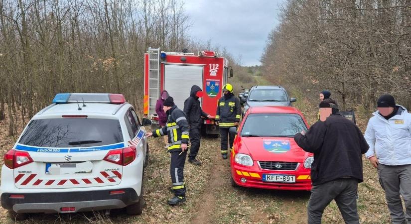 Eltűnt személy keresésére indultak, az autójában találták meg