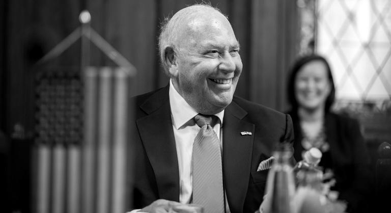 Meghalt David Bernard Cornstein, az Egyesült Államok volt magyarországi nagykövete