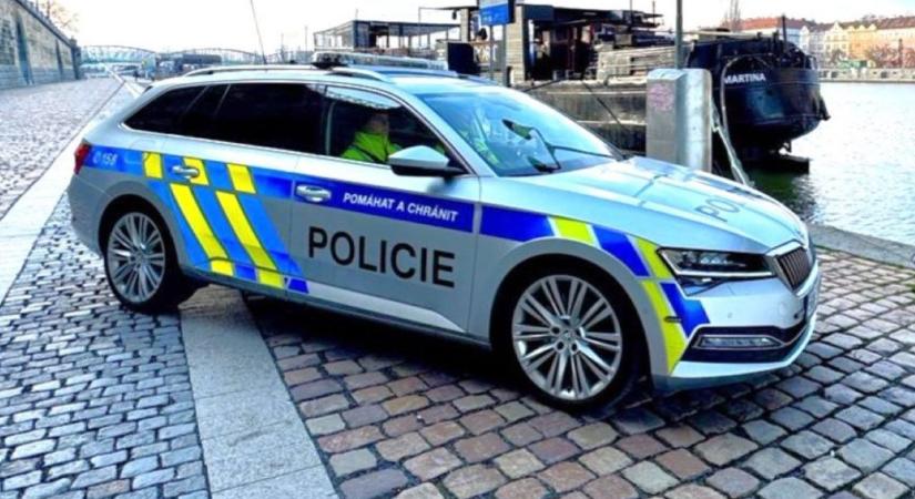 Molotov-koktélokat dobtak az orosz kulturális központra Prágában