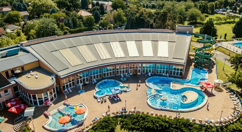 Újranyitott élményfürdő, gyógymedencenyitás és fürdőkezeléses toplista