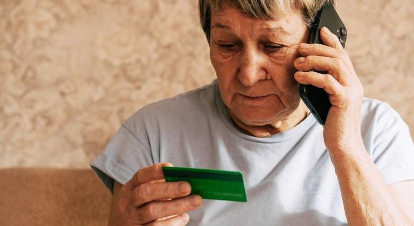 Brutális átverés: 25 milliót csaltak ki egy győri nőtől, minden spórolt pénzét elvesztette