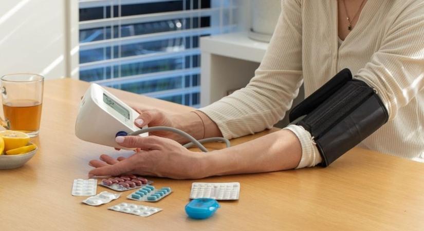 Vérnyomást mérni mindenki tud! Vagy mégsem? A győri kórház ápolója segít eloszlatni a tévhiteket