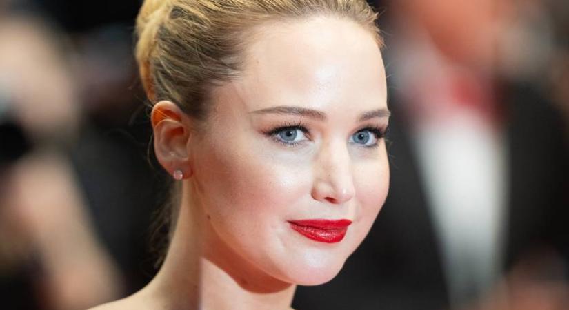 Undorító volt Jennifer Lawrence-szel a csókjelenet: ezzel tette tönkre a színésznő az intim jeleneteket