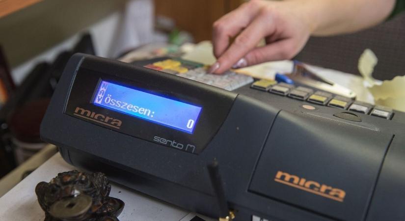 Kíméletlen ellenőrzési hullám a Jászkunságban: váratlanul toppannak be, minden számlát és nyugtát átnéznek