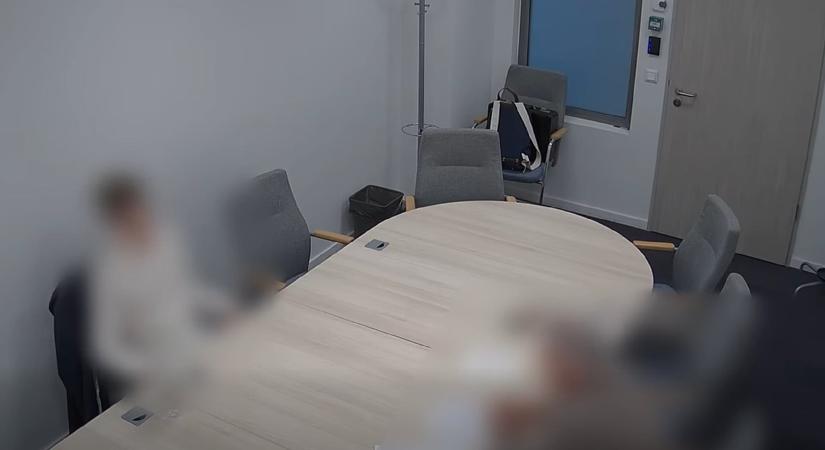 Részletet tett közzé a kormány a volt tiszás informatikus kihallgatásának videójából