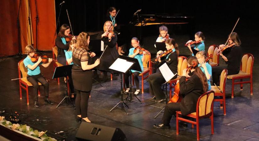 Ifjú vonósok találkoztak Makón, szerte a vármegyéből – videóval!