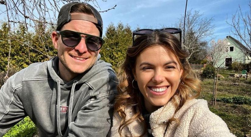 Istenes Bence és Csobot Adél kertjétől leesik az állad, ilyen helyen élnek a Balatonnál (videó)