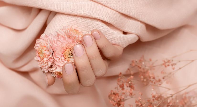Pasztell manikűr, amit imádni fogsz: húsvéti körömtrendek 2026-ra