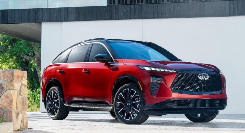 BMW X6-nak állított ellenfelet a japán prémiummárka