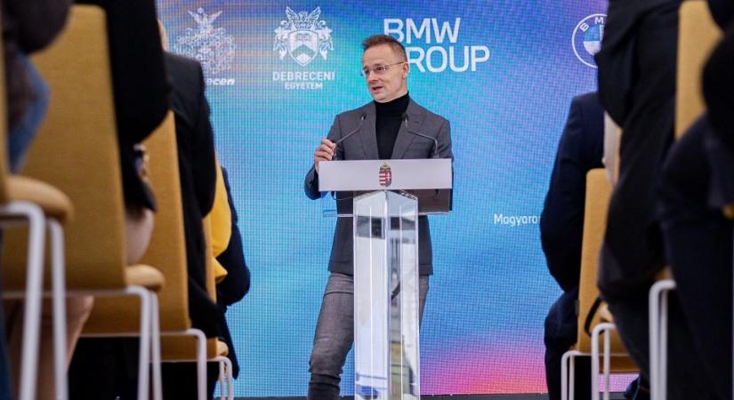 Üzleti szolgáltatóközpontot hoz létre a BMW Debrecenben