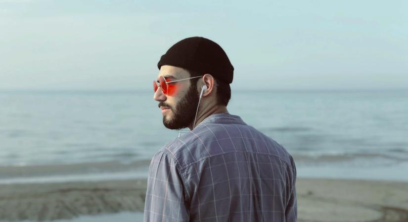 „Felmentem hozzá, de közben megjelent az anyja, hogy kimossa a ruháit.” Instant kiábrándulások a randik világában