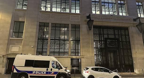 Pokolgépes merényletet hiúsítottak meg a Bank of America fiókjánál Párizsban