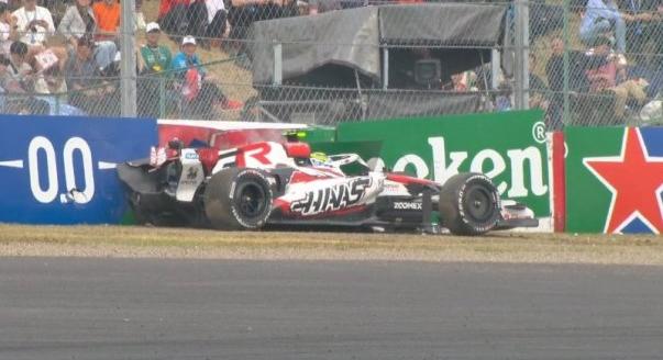 Bearman megúszta törés nélkül a hatalmas balesetet – videó