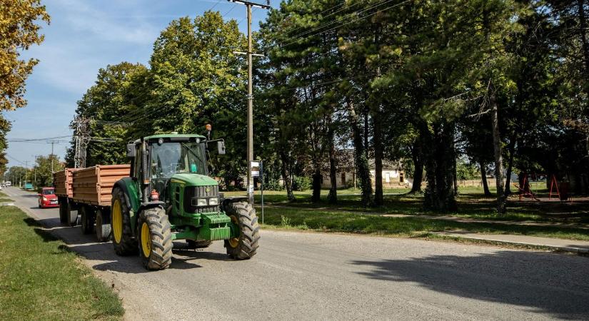 Vége a vontató korszaknak: Szigorúbb gépkezelői szabályok érkeznek a traktorosoknak