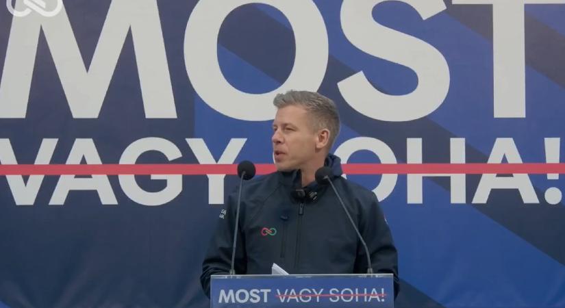 Magyar Péter a péceli dulakodásról: Polgárháborús állapotot akarnak kiprovokálni