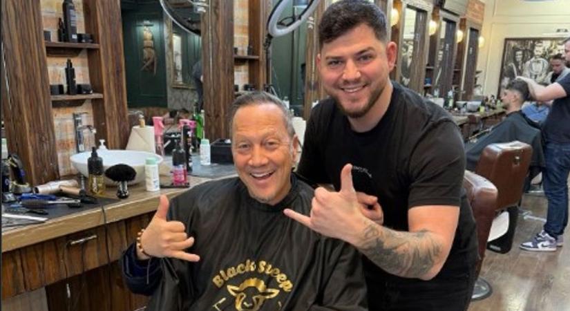 Nem akárki tévedt be egy borbélyszalonban a körúton – Panyi Szabolcs Szijjártó Péter lehallgatásával kérkedik, Schiffer Andrásnak csak egy kérdése van