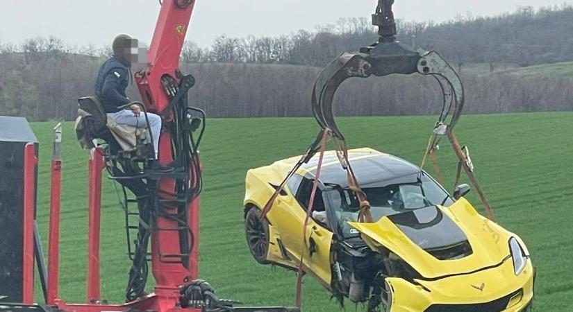 A sárga corvett pórul járt a Bakonyban