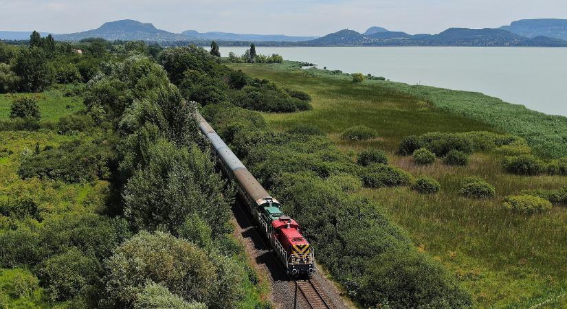 Valamilyen okból ismét padlóra került a MÁV