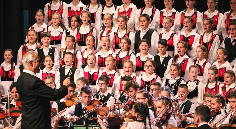 Tehetséges fiatalokat keres a Müpa új gyerekkórusa, baranyaiak jelentkezését is várják