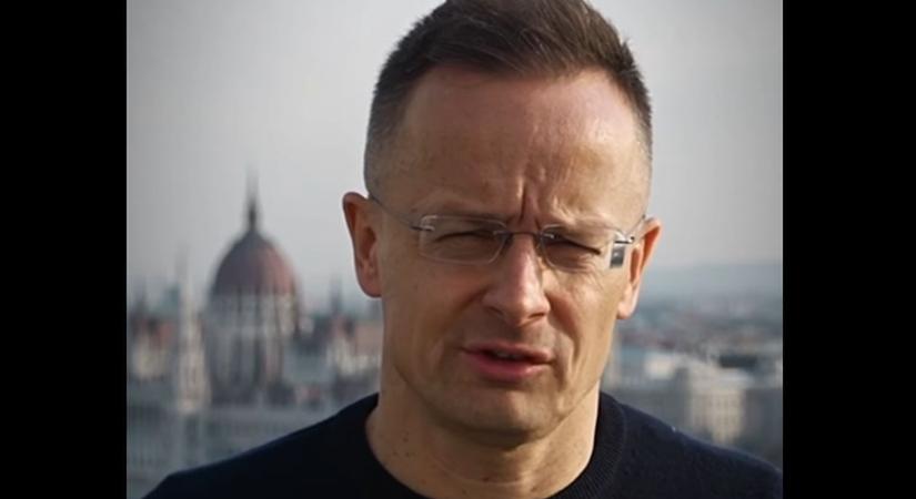 Szijjártó Péter: újabb tiszás hazugság lepleződött le, a kiugrott rendőr nem hős, csak egyszerűen nem tudott egy kémelhárítási akcióról