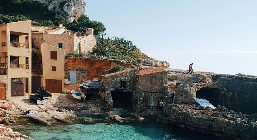 Megreguláznák a turistákat a magyarok egyik kedvenc nyaralóhelyén – súlyos bírságok jöhetnek