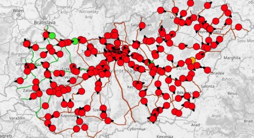 MÁV: Informatikai hiba miatt nem állt át az óra a rendszerben, senkinek nem kell visszafizetnie a tévesen utalt késési biztosítást