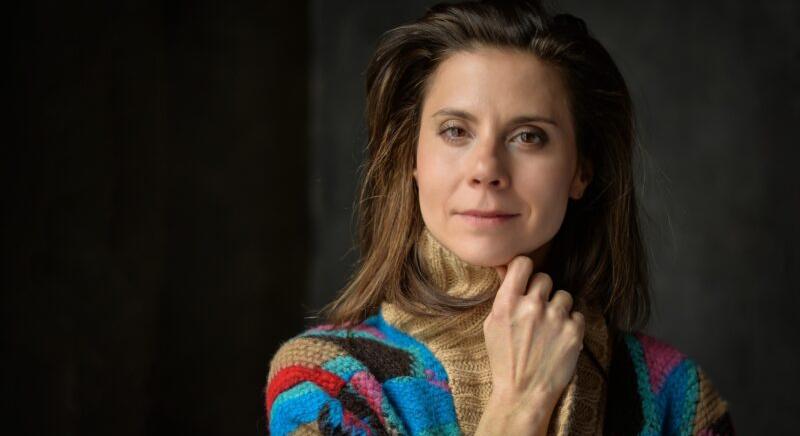 „Nem minden fekete vagy fehér” – Sipos Vera a szakmai megosztottságról és a társadalmi tabukról