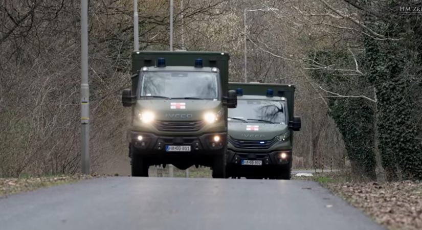 Új terepjárókat állított hadrendbe a Magyar Honvédség