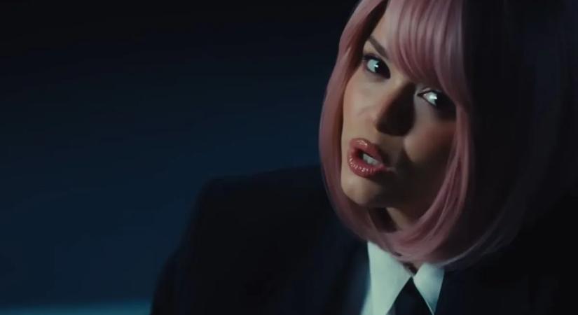 "Köszönöm, hogy szeretitek, amit csinálok!" - Nagy Bogi új dala háromszoros platinalemez lett