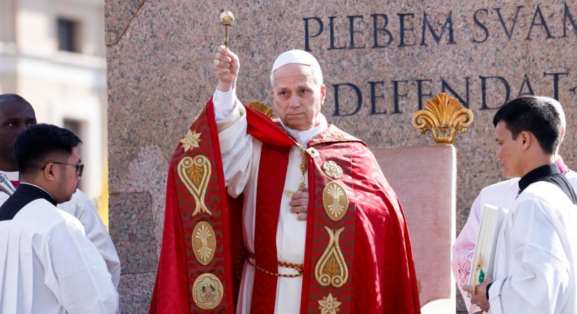 XIV. Leó pápa: Krisztus a keresztről kiáltja az embereknek, hogy tegyék le a fegyvert