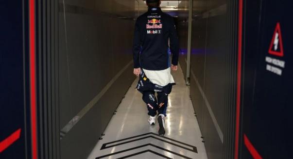 Verstappen: Nem kell sajnálni, megleszek