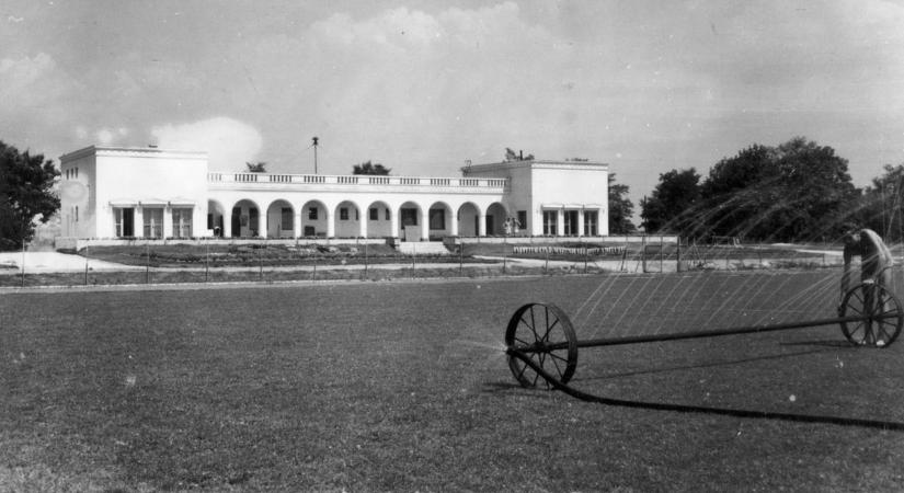 Gólokkal írt történelem – Így nézett ki egy NB I-es meccs 1953-ban – videón Sztálinváros