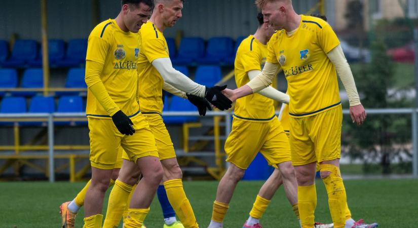 Kalmár mellett a 63-szoros magyar válogatott támadó is remekelt a megye I-es bajnokin