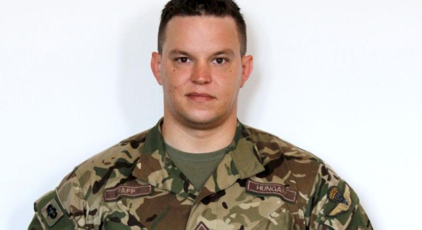 Katona segített a sérült kislánynak Debrecenben