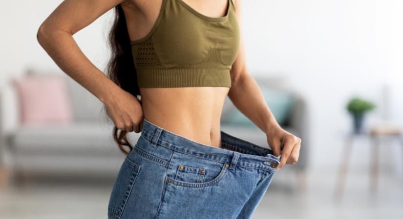 Ezt keverd a vízbe, és egész nap nem leszel éhes: zsírgyilkos trükk, amivel sokat fogyhatsz