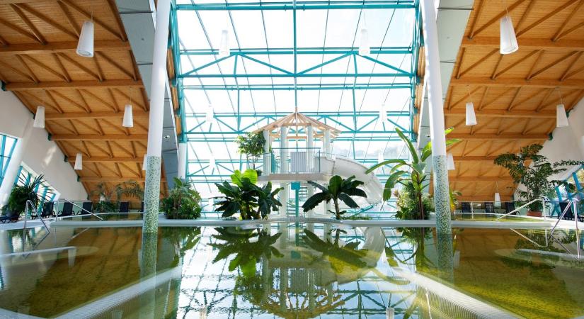 Valószínűleg nem nyit ki idén a Tamási Termálfürdő fedett részlege – a strand viszont igen