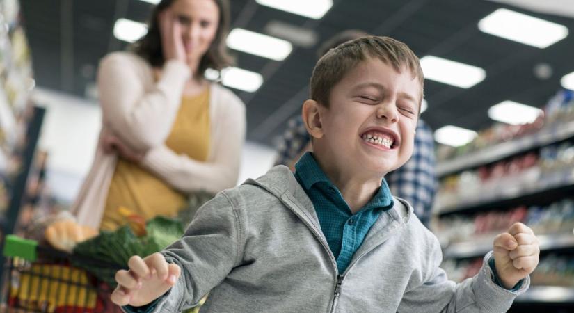 Lehet, hogy rosszul reagálsz, amikor a gyerek nemet mond: 2 szülői válasz, ami csökkenti az ellenállást