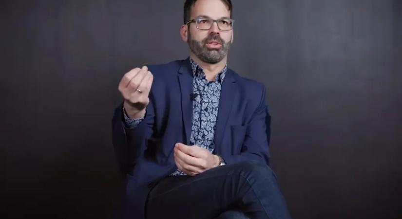 A Tisza programjának beállított dokumentumról kellett volna írnia a Századvég elemzőjének, ezért inkább felmondott