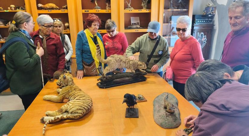 Nem a szemükkel, hanem a szívükkel és a kezükkel láttak: különleges kaland részese volt a jászkunsági csoport