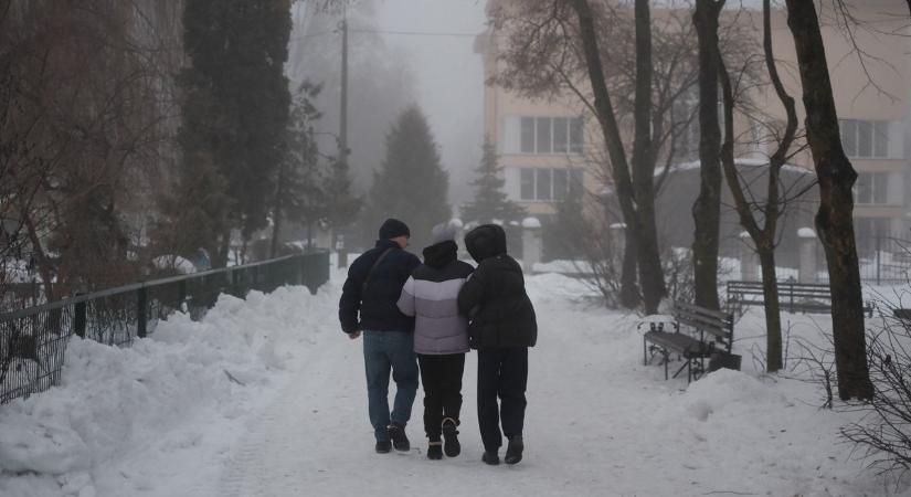 Ukrajna csendes halála zajlik Aggtelektől néhány órára
