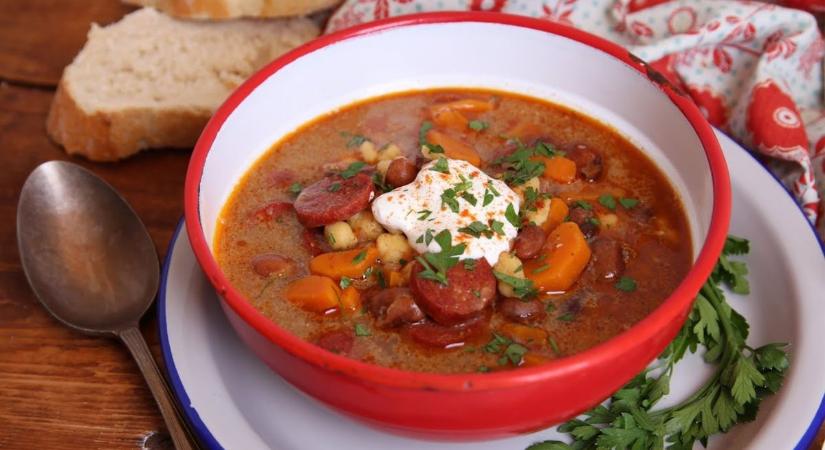 Bográcsokkal telik meg a Koloska-völgy – Jön a Jókai-bablevesfőző verseny