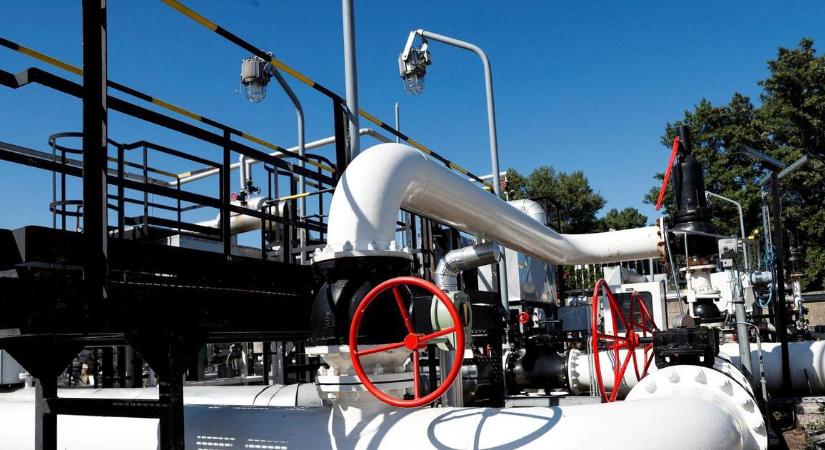 Nekik kínos, nekünk egyre fájdalmasabb, mégsem történik semmi az olajvezetékkel