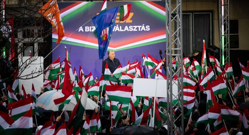 Orbán Viktor Békéscsabán folytatja országjárását (élő)