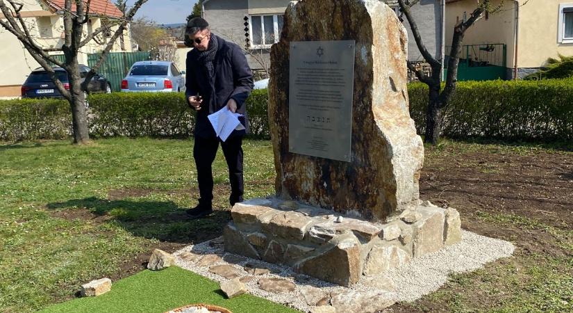 Méltó emléket állítottak a holokauszt harkai áldozatainak - fotók